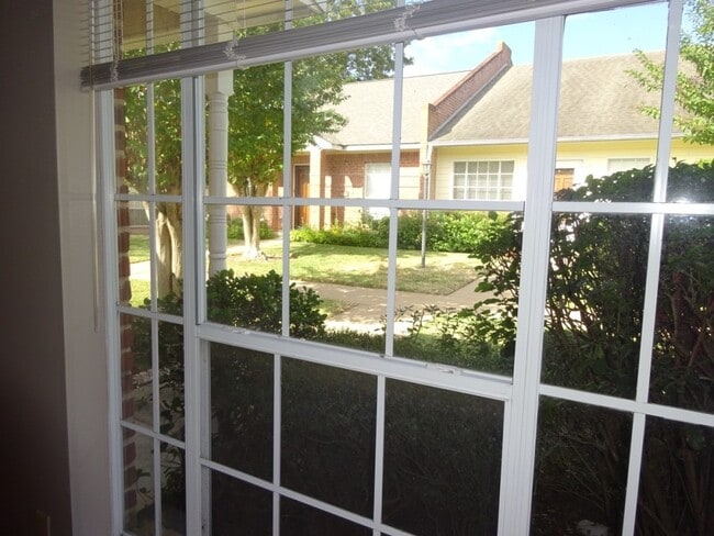 Photo - 2420 Stone Hollow Dr