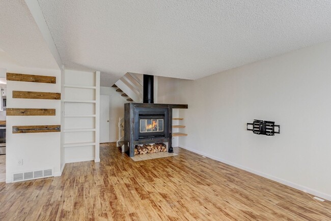 Photo - 3bd 2.5 bath Townhome for Rent, also on market for sale