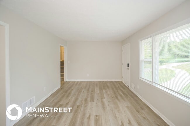 Photo - 2185 Wilson Rd NW