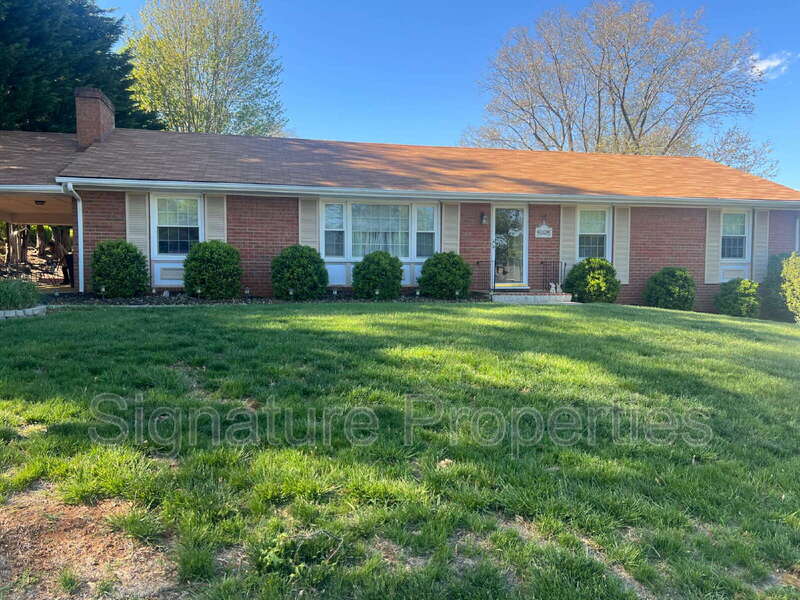 Photo - 3209 Longhorn Road