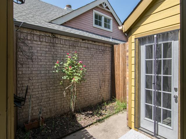 3142 Royal Gable Dr