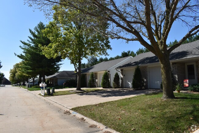 Building Photo - 2937 Bluff Ridge Dr Rental