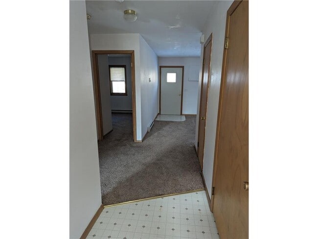 Photo - 376 4th St E