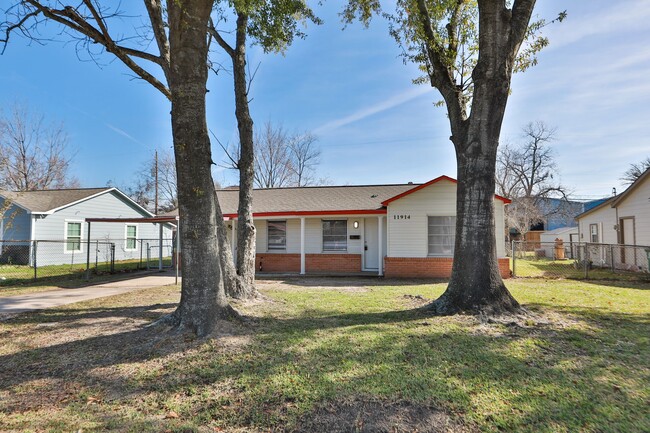 Building Photo - 11914 Meadowpass St