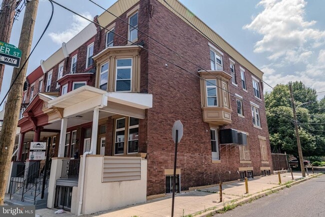 Building Photo - 1920 W Berks St Rental