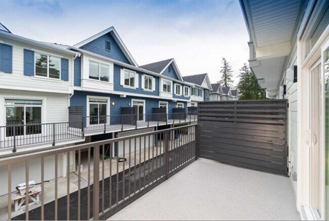 Photo - 16678-16625 61