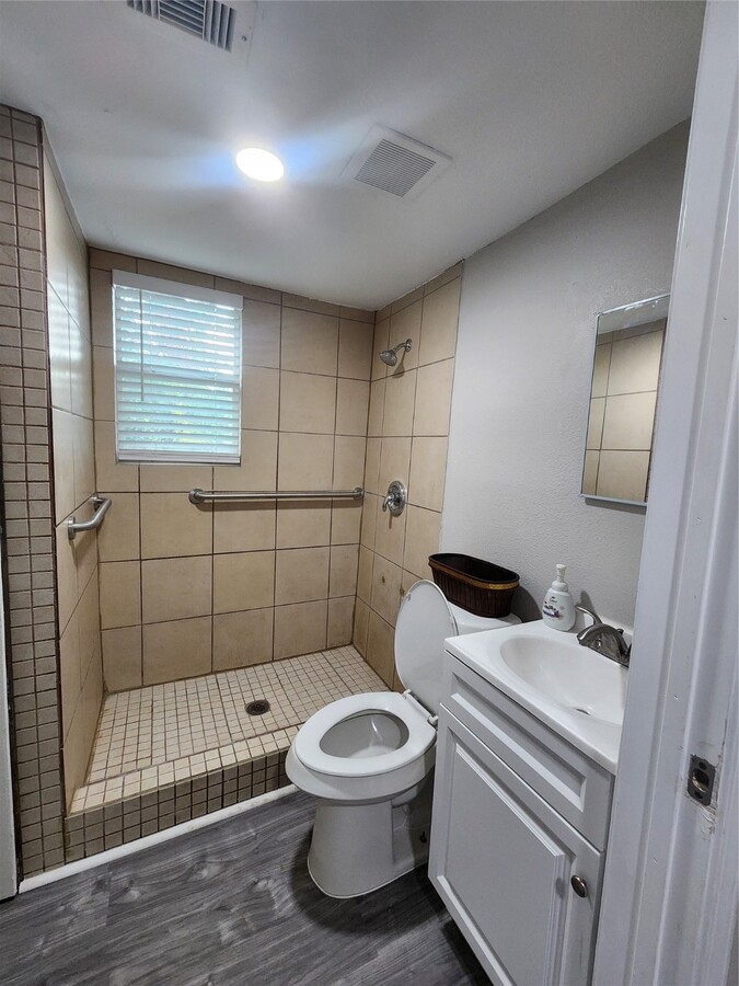 Photo - 4909 1/2 Hoffman St