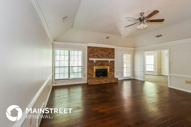 Photo - 2239 Easton Dr