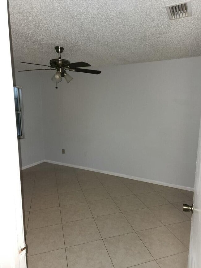 Photo - 176 Waterside Dr