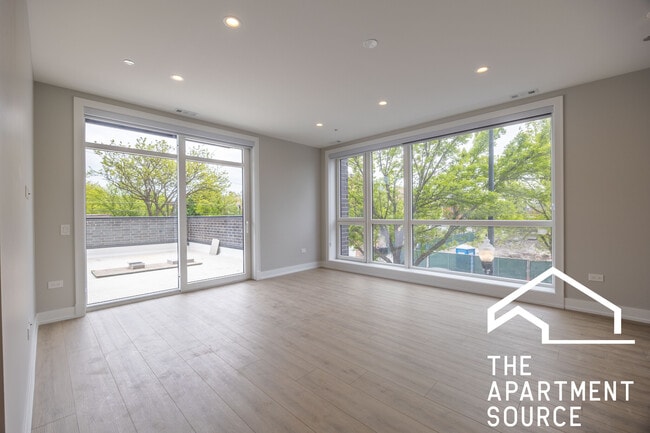 Photo - 2354 W Polk St Unit 304