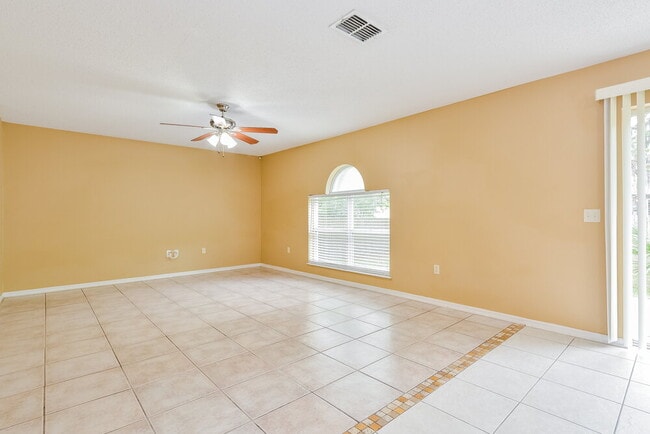 Photo - 2047 Galahad Dr
