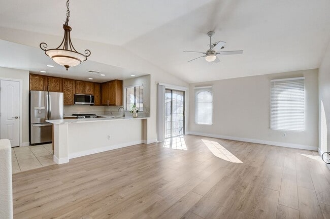 Photo - 7320 Camrose Ridge Pl Unidad 204