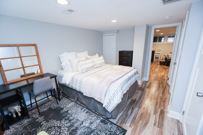 Photo - 924 15th St SE