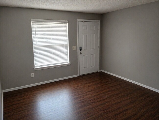 Photo - 5024 Brookdale Dr
