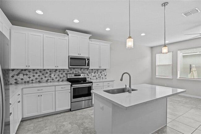 Photo - 8061 Glenlloyd Ave