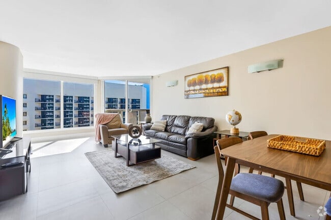 Building Photo - 1717 N Bayshore Dr Unit ID1093561P Rental