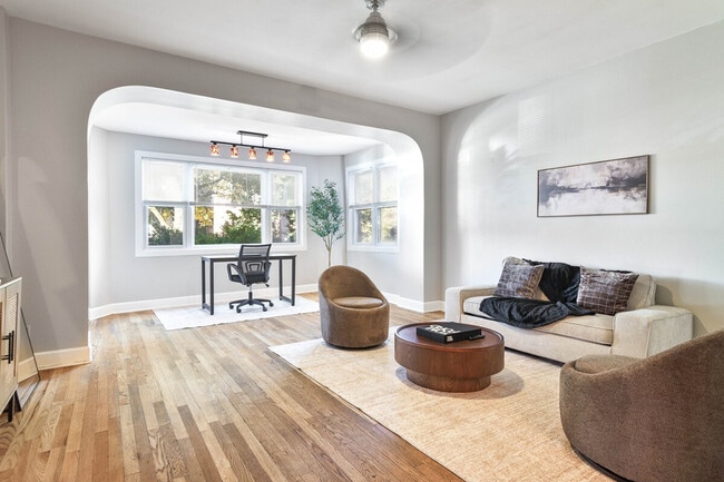 Building Photo - 3547 N Albany Ave Unit ID1359758P