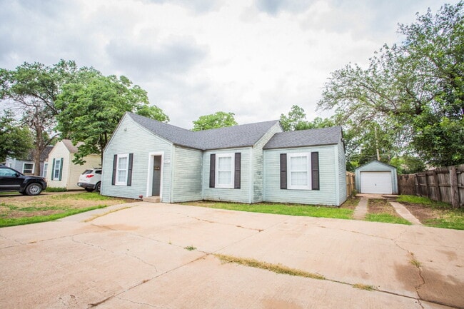 Photo - Move-In Ready! Stunning Home with Modern U...