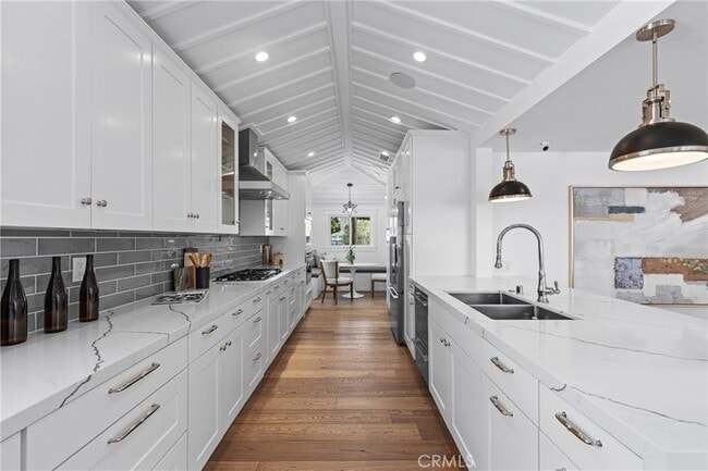 Photo - 12947 La Maida St