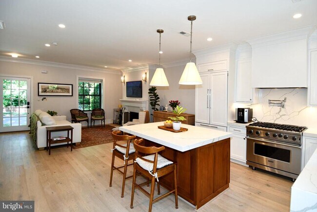Photo - 3705 35th St NW