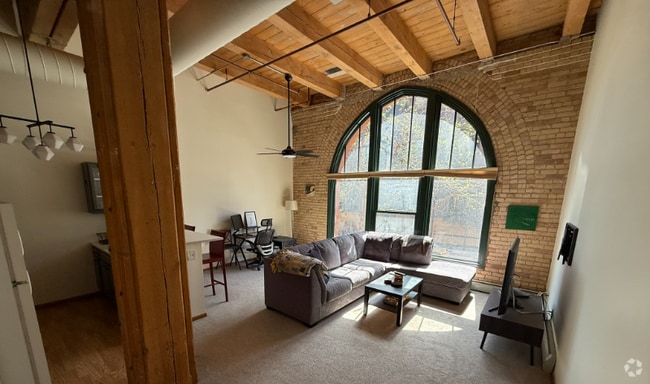 Building Photo - 400 N 1st St Unit 208 Rental