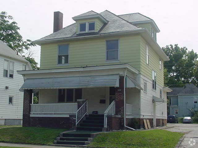 Building Photo - 1620 W Fredonia Ave Rental