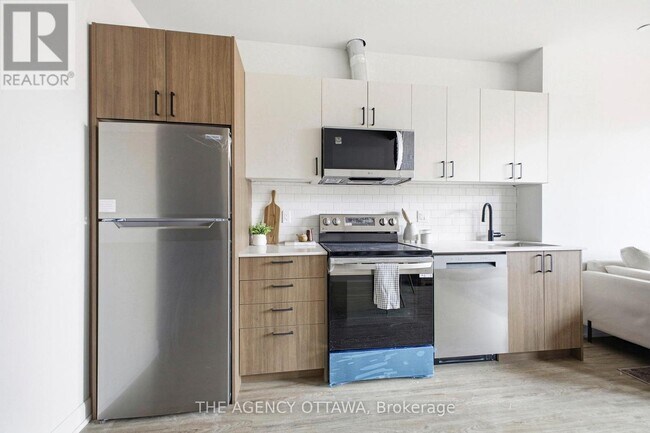 Photo - 56 Bayswater Ave Unit 102