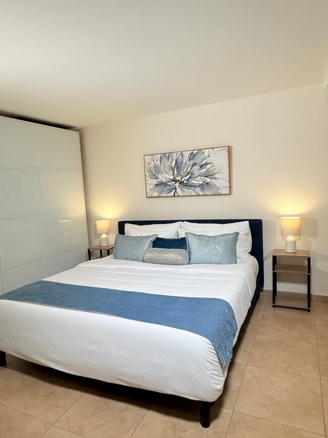 Photo - 7980 Mission Center Ct Unidad E