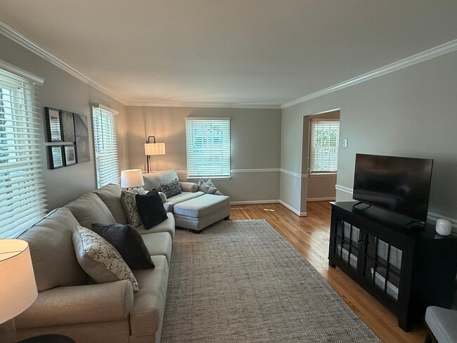 Front 'formal' living room