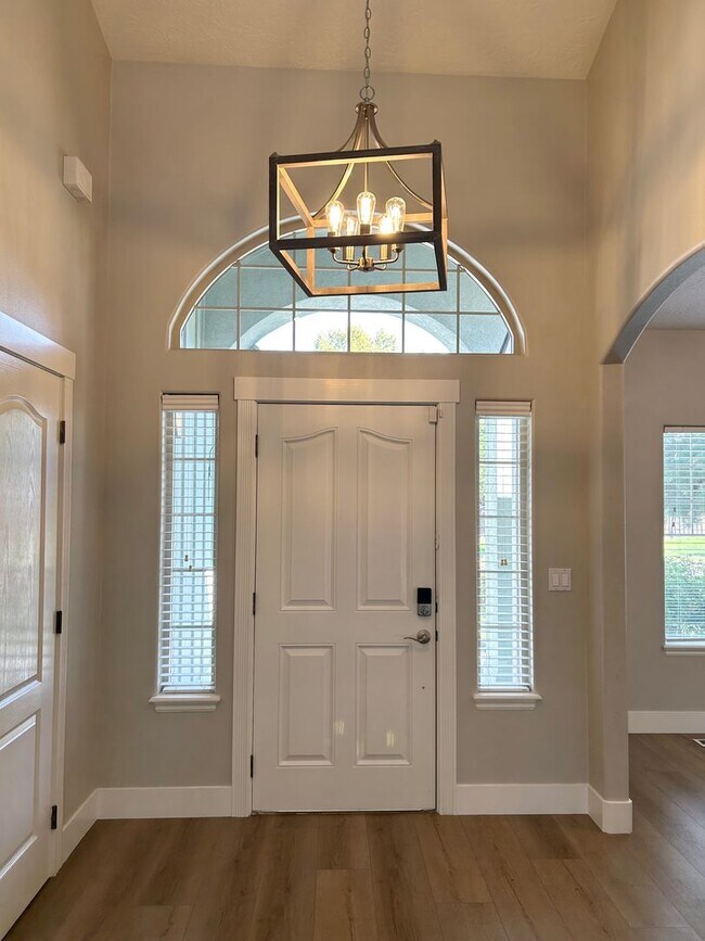 Photo - Lochsa Falls 5 Bedroom Home with Private B...