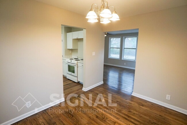 Photo - 712 Robison Dr