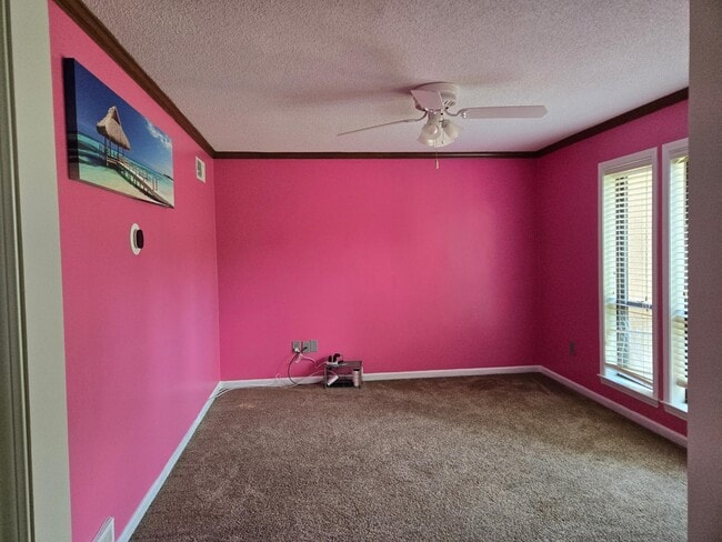 Photo - 8028 Bandye Ln