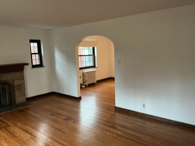 Photo - 3790 Grovedale Pl