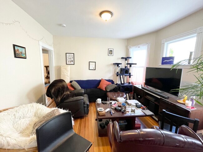 Photo - 26 Taft St Unit 3