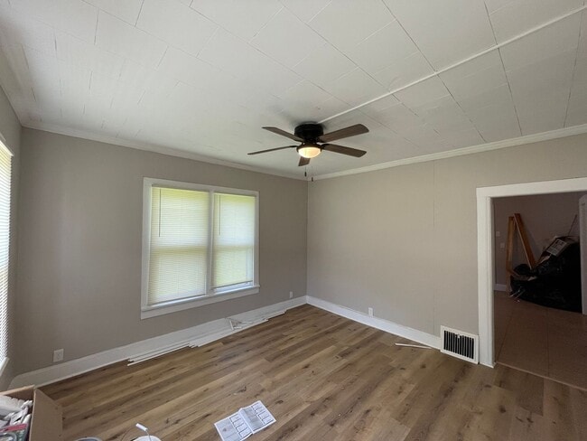 Photo - 2155 S 13th St