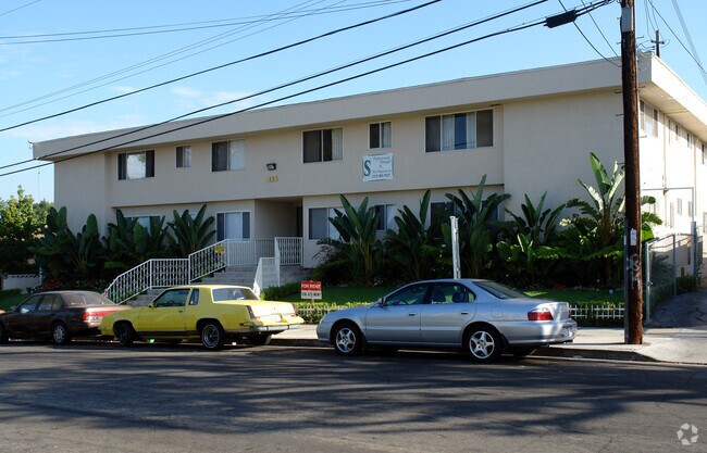 Photo - 815 Victor Ave.