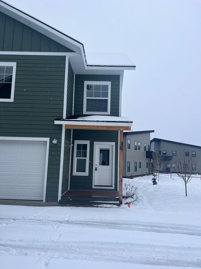 Building Photo - 3 BR townhouse in Victor, ID W/ Garage