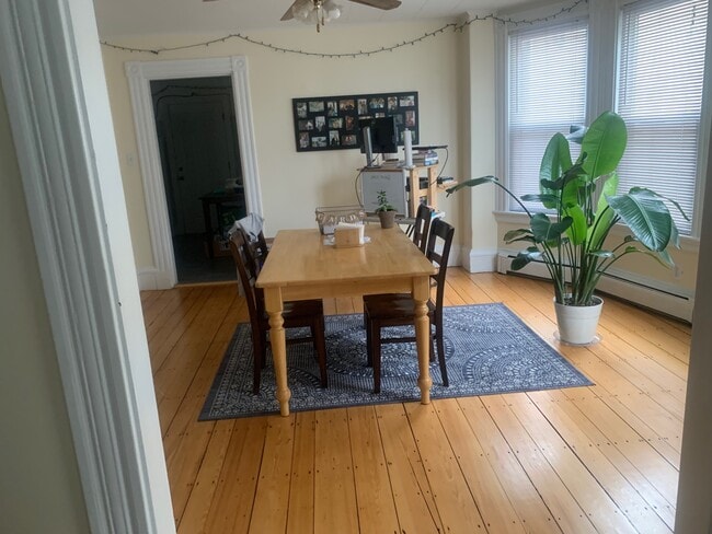 Building Photo - 547 Broadway Unit 1-B