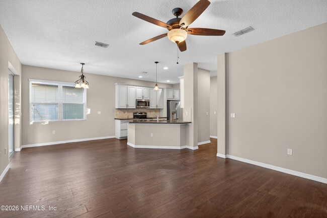 Photo - 104 Riachuelo Ln