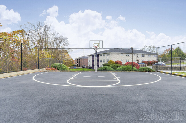 Tanglewood Village