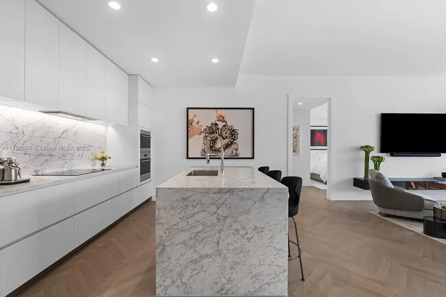 Photo - 5775 Collins Ave Unidad APT 1005
