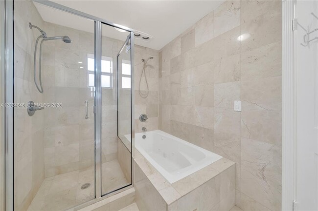 Photo - 7600 SW 19th Terrace Unidad C