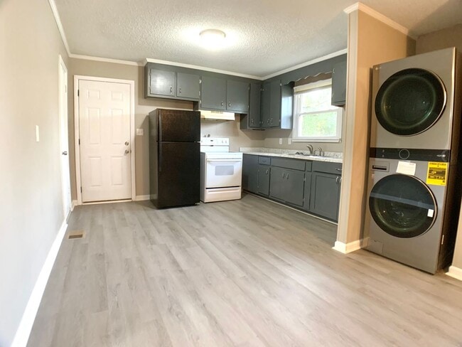 Photo - 442 Circle Dr Unit B