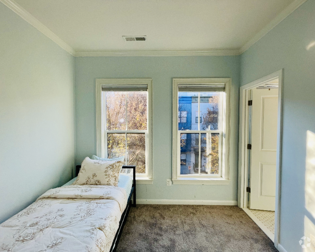 Building Photo - 5705 45th Ave Rental