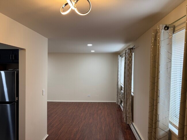 Photo - 7320 N Rogers Ave