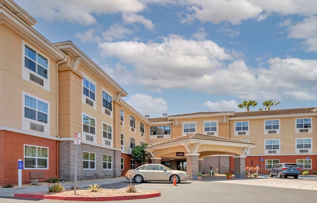 Furnished Studio-Los Angeles - Chino Valley