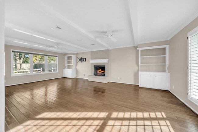 Photo - 115 Heather Ln