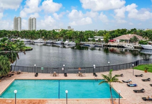 Photo - 701 Three Islands Boulevard Unidad 217 Rental
