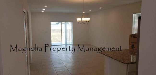 Photo - Dundee Station/Winter Haven_3 Bedroom 2 Ba...