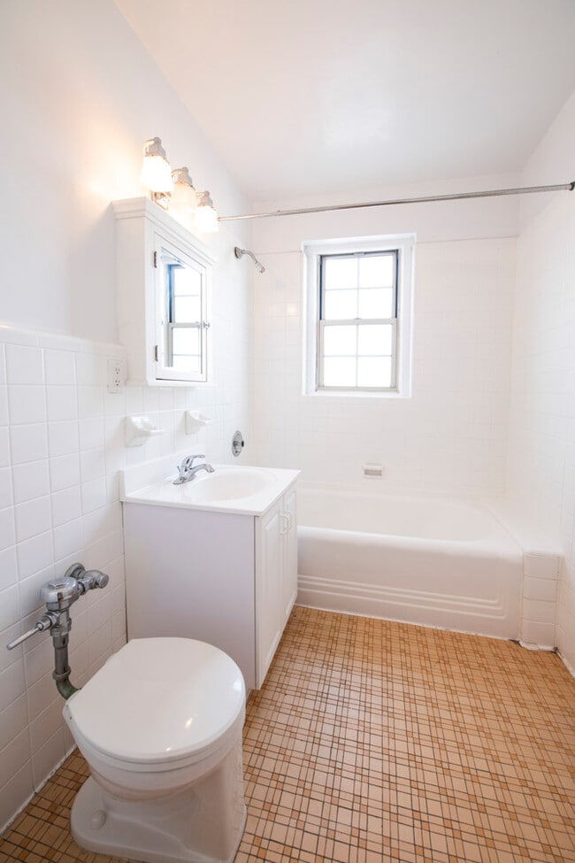 Bathroom - Dayna Commons